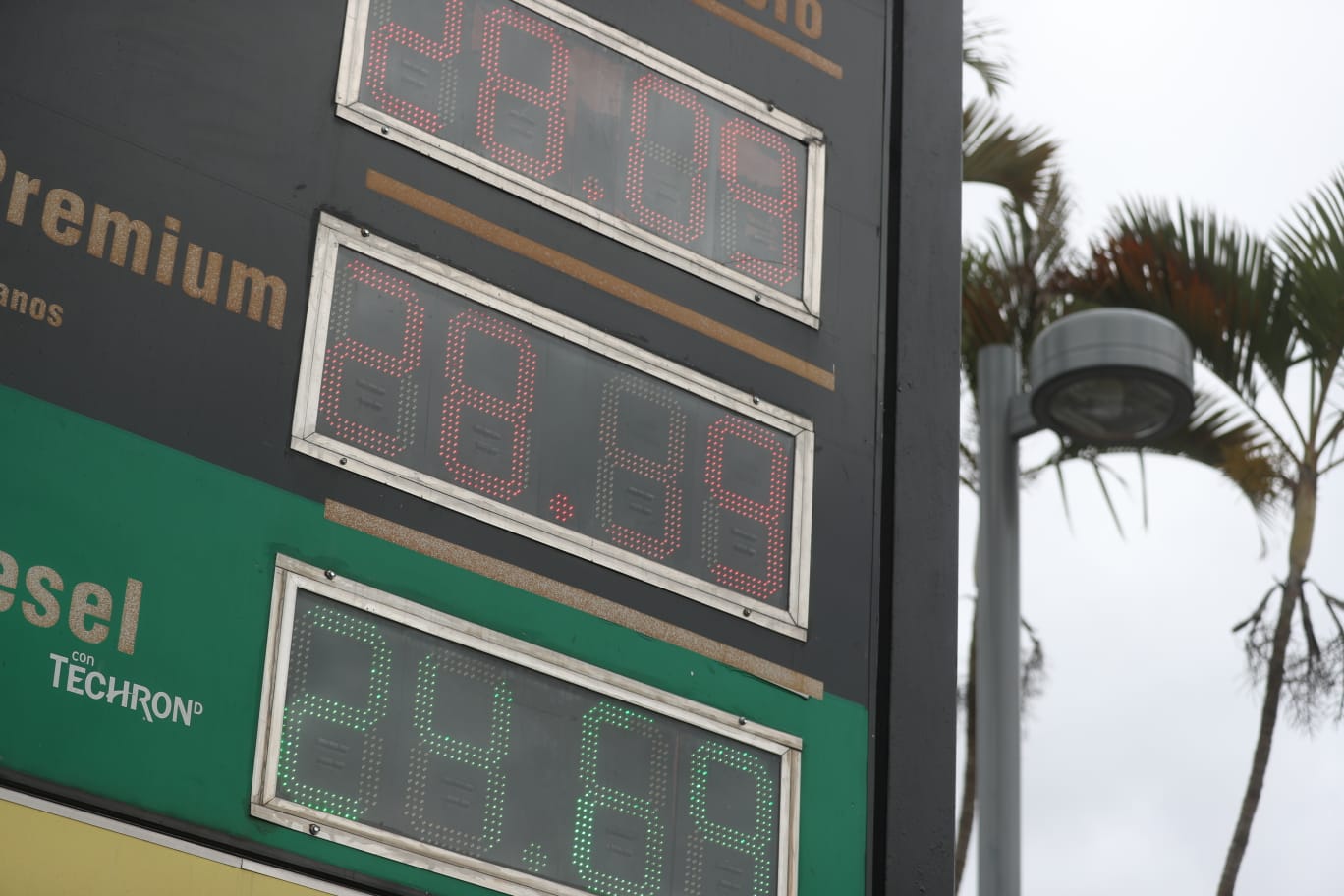Alza en los combustibles: Se registra el primer aumento del año a la gasolina y el diésel en Guatemala