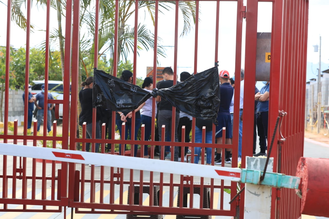 Estas son las razones del altercado que terminó en la muerte de un residente, según los vecinos, y condominio da su versión del incidente