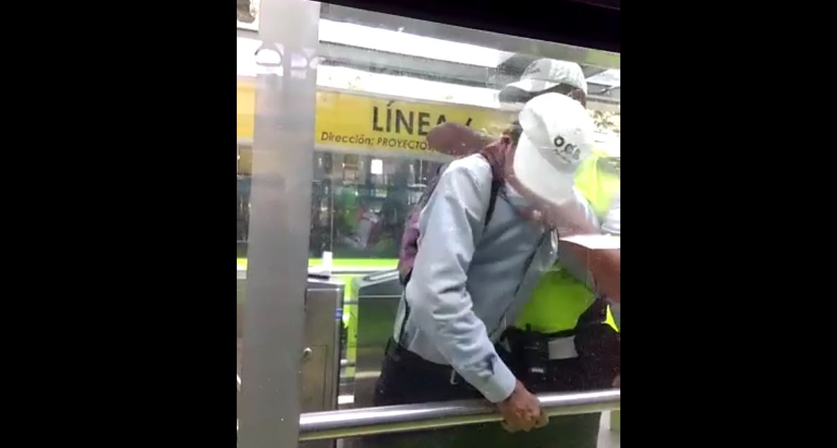 Lo que dice la municipalidad capitalina sobre el video del altercado entre un agente y un usuario del Transmetro