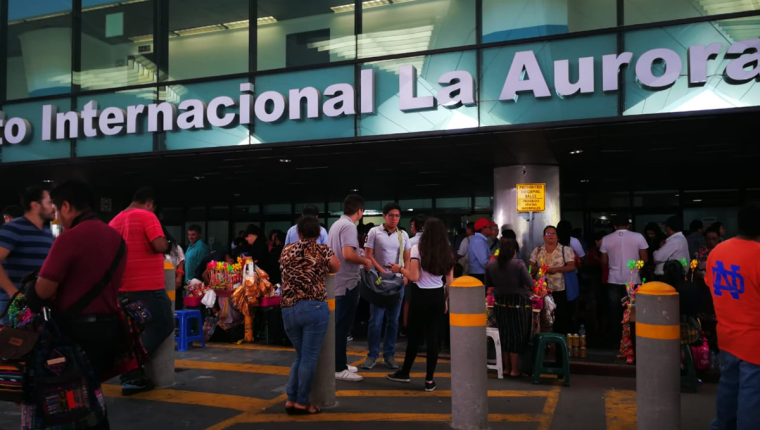 AEROPUERTO LA AURORA