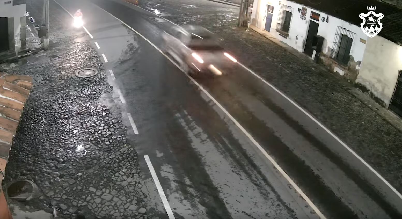 VIDEO: cinco meses después de haber causado destrozos, automóvil es interceptado en Antigua Guatemala