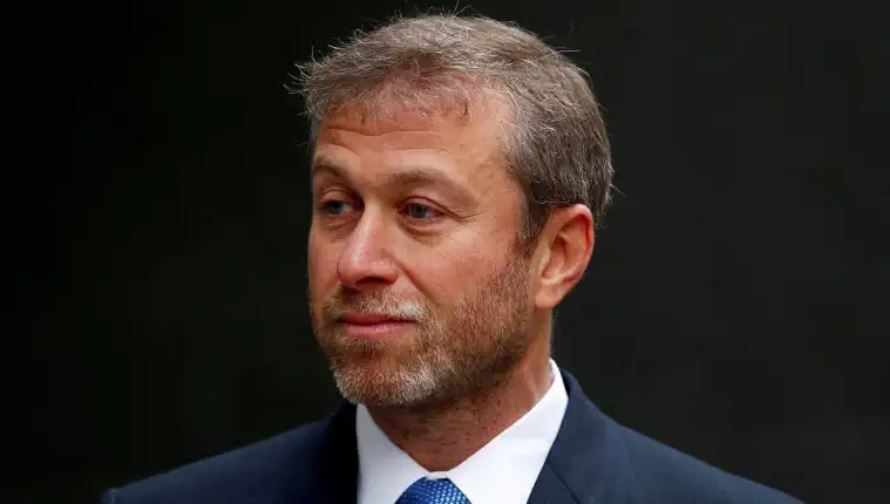 Rusia y Ucrania: el multimillonario ruso Roman Abramovich sospecha que fue envenado durante negociaciones de paz