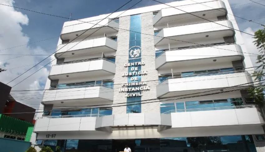 Organismo Judicial se pronuncia sobre mujer que falleció mientras hacía trámites dentro de su edificio