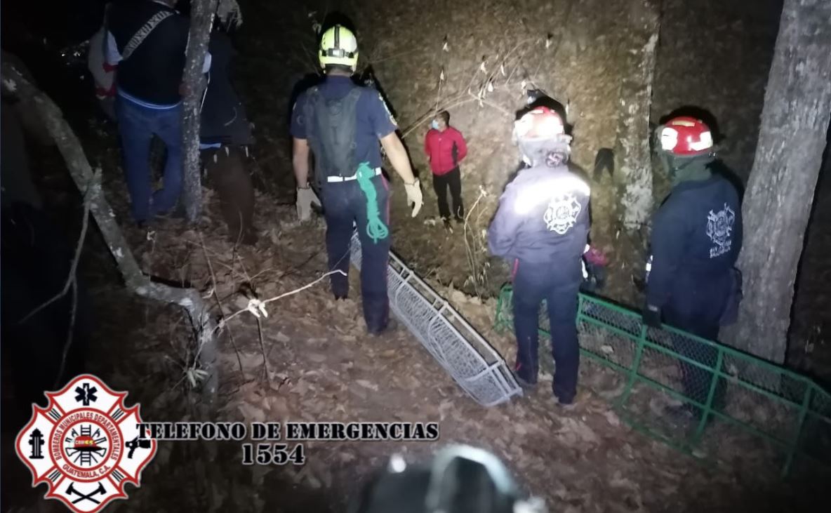 Con señales de violencia: localizan los cadáveres de dos mujeres en una zona boscosa de Quiché