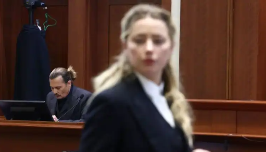 Johnny Depp y Amber Heard se enfrentan en un juicio.