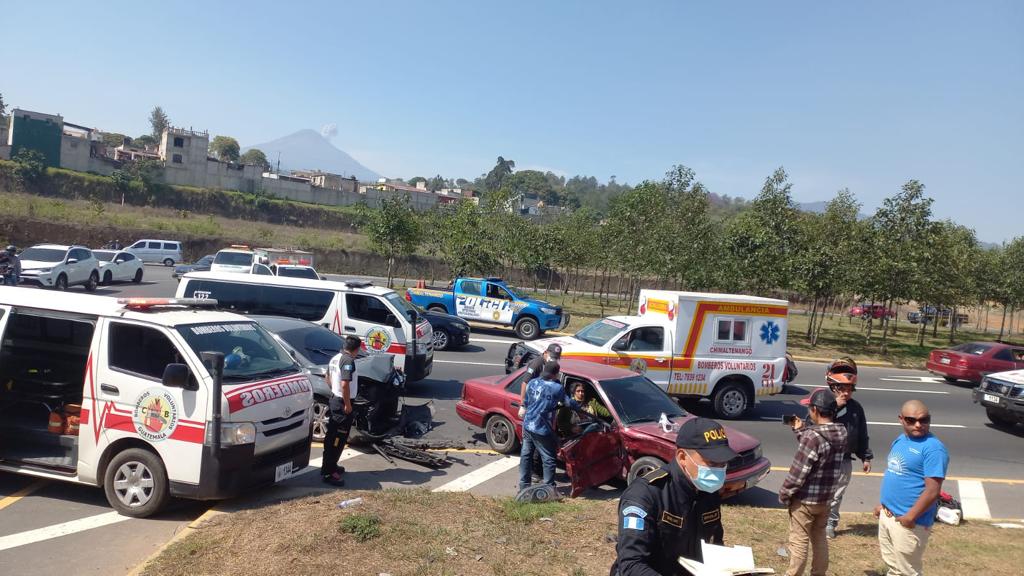 Accidente de tránsito en el Libramiento de Chimaltengo deja tres menores heridos