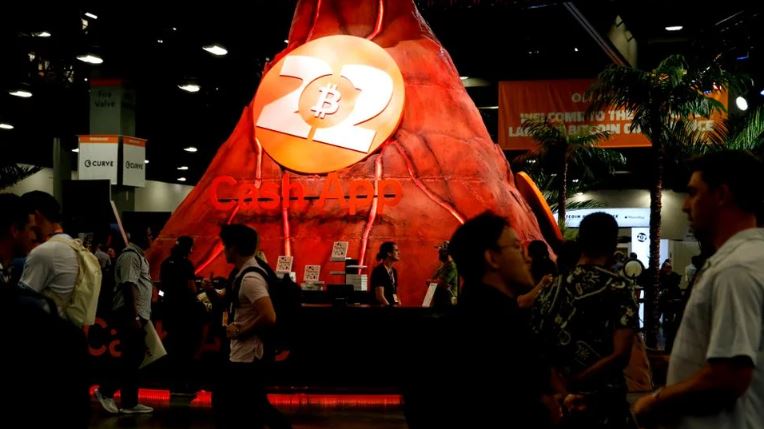 Bukele y el bitcoin: el “bono volcán” con el que el presidente busca endeudar a El Salvador en criptomonedas