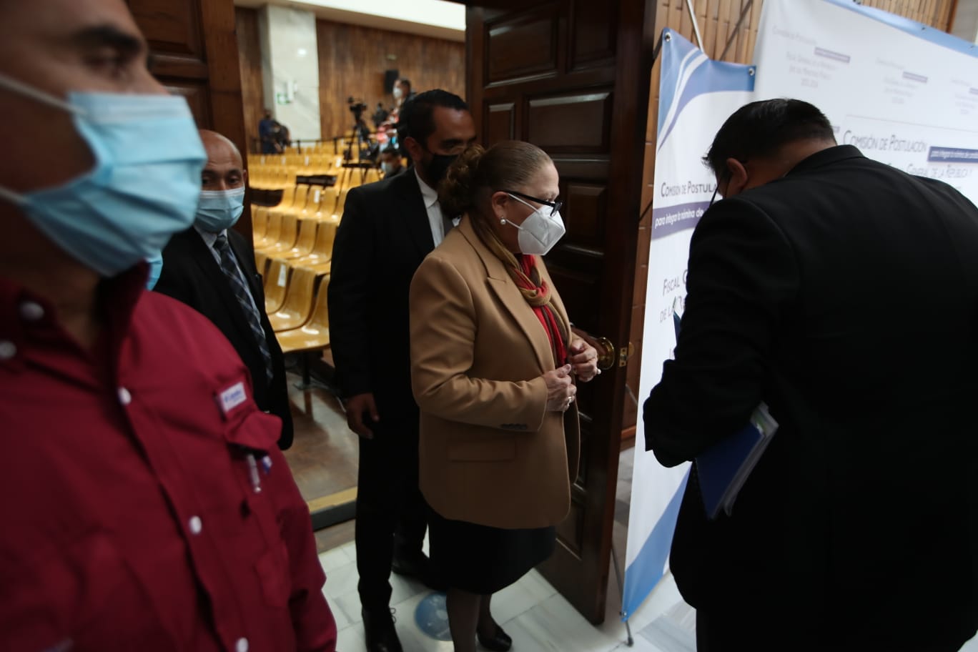 El tortuoso camino de la fiscal María Consuelo Porras Argueta para ser incluida en la nómina de aspirantes a jefe del MP