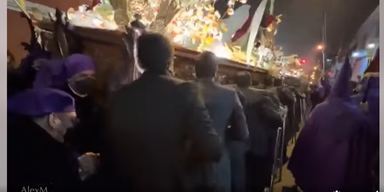 Video: cargadores de Jesús de las Tres Potencias y el momento en que dieron su máximo esfuerzo por llevar el anda