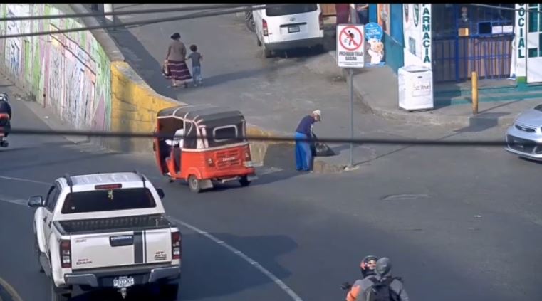 “Está siendo grabado, regrese por su basura”: videos muestran cómo funcionan las “bocinas inteligentes” municipales