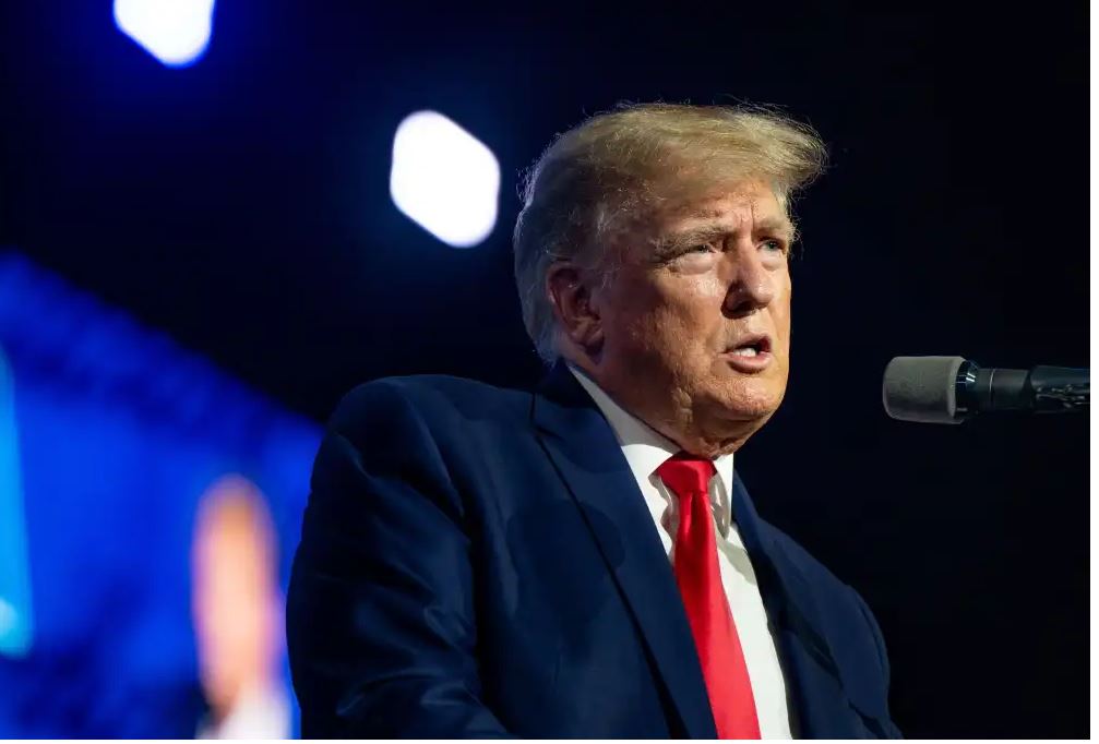 Donald Trump propone armar y entrenar a los maestros tras la masacre en una escuela de Texas