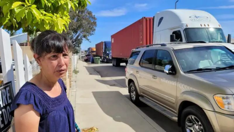 La desesperación en Wilmington, el barrio latino de Los Ángeles inundado de camiones y contenedores por la crisis en las cadenas de suministro