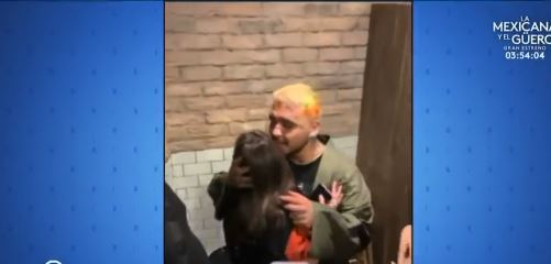 Christian Nodal quiso besar a fan que le pidió una foto y ahora lo acusan de acoso sexual