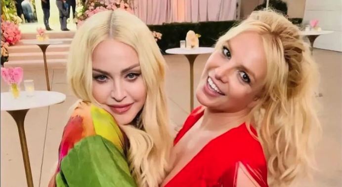 Así fue el picante beso que Madonna recreó con Britney Spears en su boda