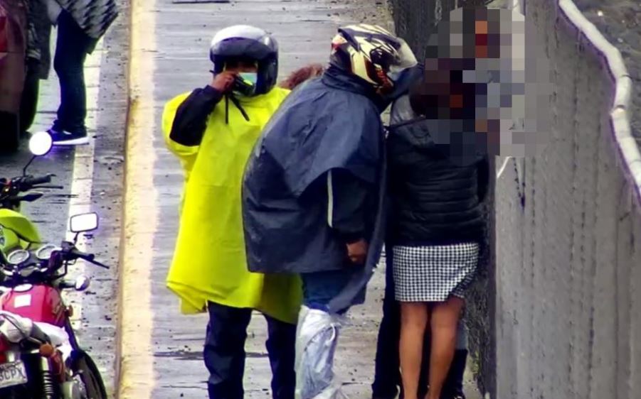 Rescatan a otro hombre que se lanzaría del puente El Incienso y que estaba “totalmente alterado”