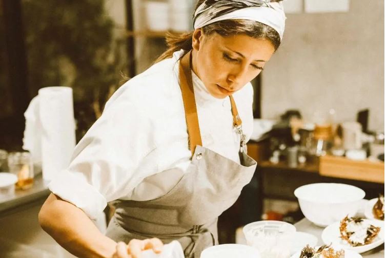 Débora Fadul destaca en listado internacional gastronómico