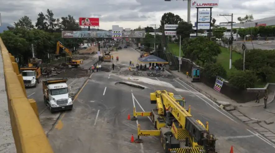 Giammattei dice que tendrán que comprar puentes debido a falla en el hundimiento de Villa Nueva