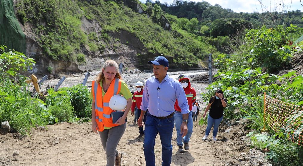 “Se da esporádicamente”: ministro de Ambiente atribuye la contaminación del río Las Vacas a la época de lluvias