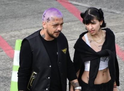 Cantante mexicano Christian Nodal visita Guatemala y es captado en Antigua con la rapera argentina Cazzu