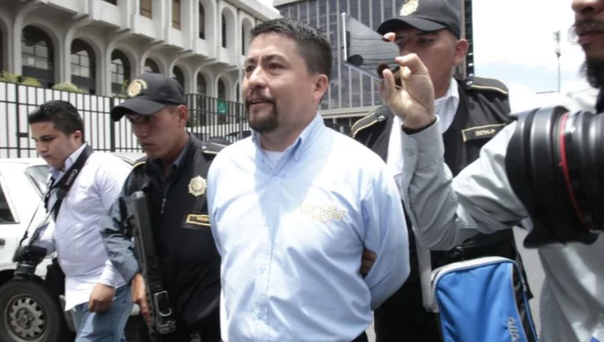 Ligan a proceso a Víctor Alvarizaes, exalcalde de Santa Catarina Pinula, por “autorizar cheques a una empresa”