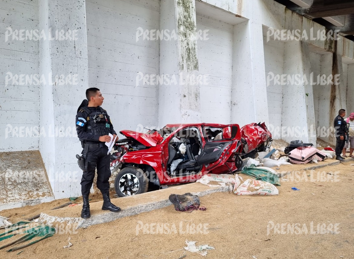 Un tráiler sin frenos en la autopista Palín-Escuintla se cobra la vida de una mujer y cinco personas más resultan heridos