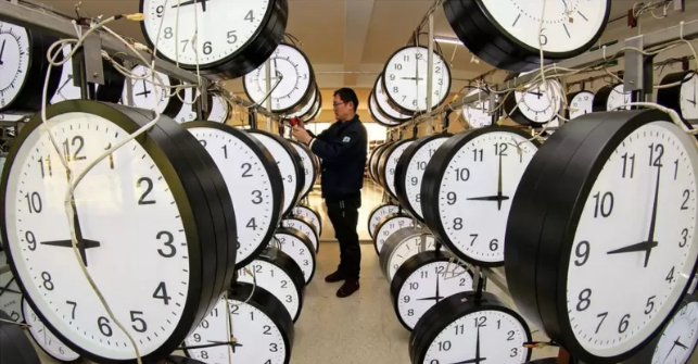 Cómo funcionan los relojes atómicos y por qué sin ellos el mundo se hundiría en el caos