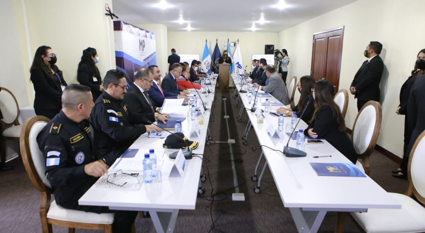 Celebran primera reunión del Centro Interinstitucional contra la Narcoactividad con presencia de Giammattei y Consuelo Porras