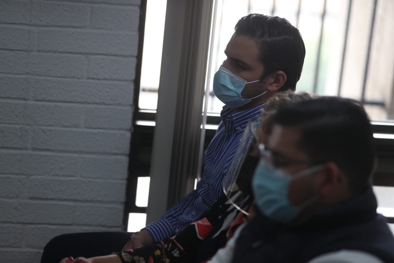 Parientes de Manuel Baldizón intentan frenar extinción de fincas, vehículos y empresas