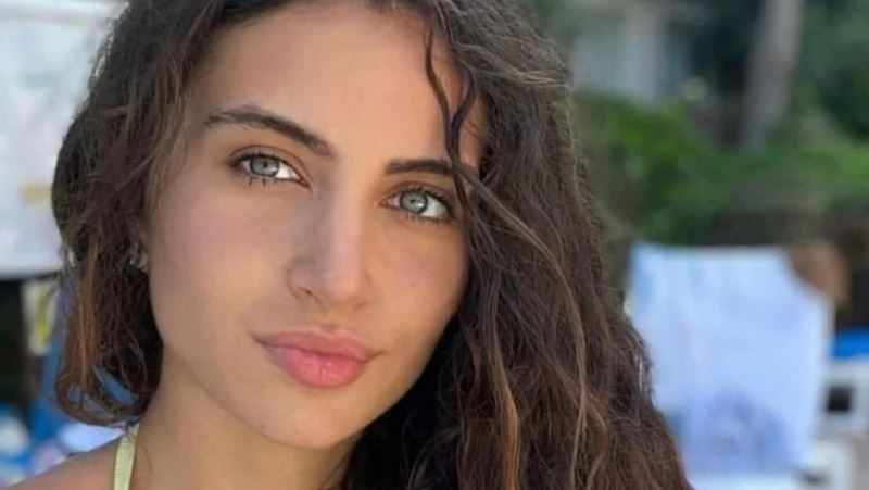 “Quítate todas esas capas y verás quién eres realmente”: la joven que competirá en la final del certamen de belleza de Miss Inglaterra sin maquillaje