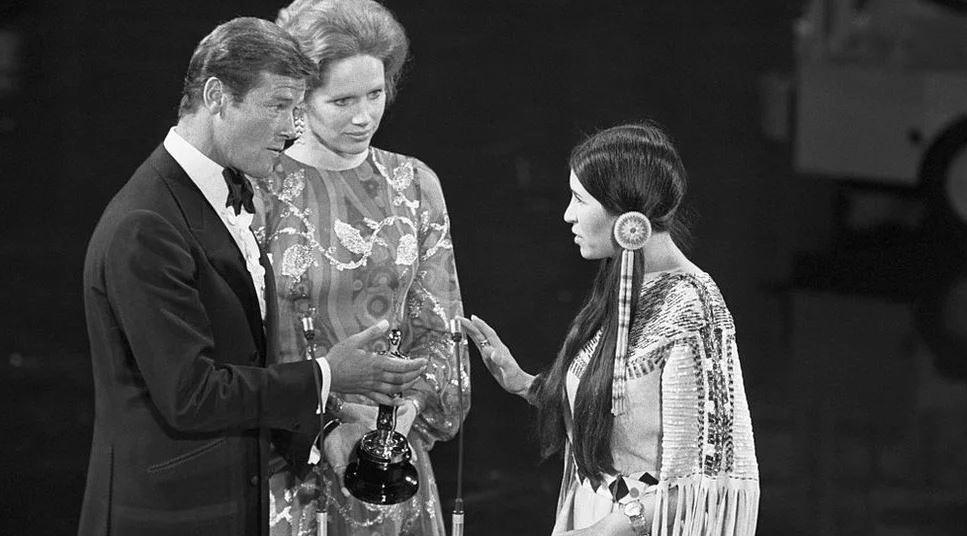 Los Oscar se disculpan 50 años después con la actriz indígena que dio el primer discurso político de la historia del premio