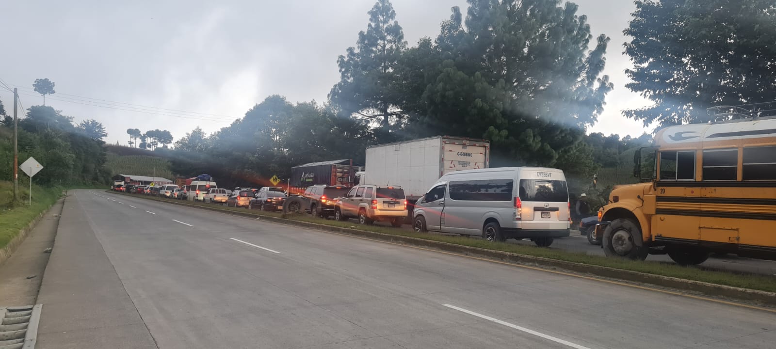 Clima en Guatemala: Derrumbes continúan en ruta Interamericana debido a la saturación de agua