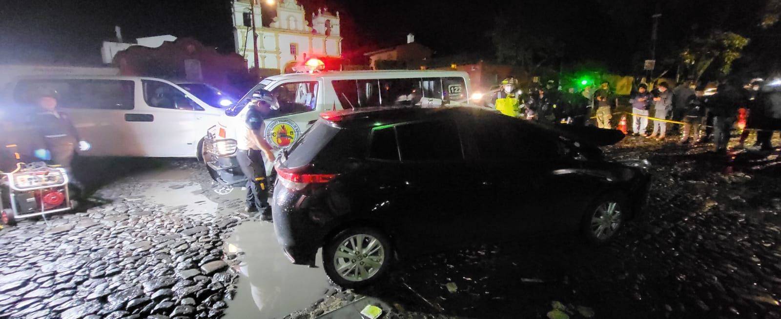 Desconocidos atacan a balazos a mujeres en Antigua Guatemala y dos de ellas mueren