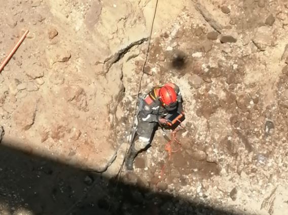 Socavón en Villa Nueva: Están por cumplirse 72 horas de búsqueda de las desaparecidas pero el agujero sigue aumentando de tamaño