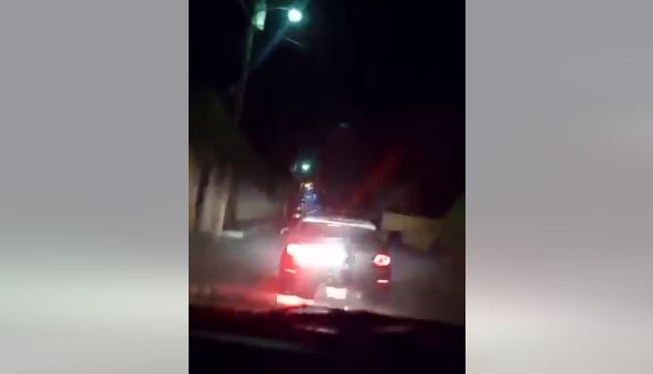 Imágenes: el momento en que el alcalde de Jocotenango se da a la fuga tras conducir en estado de ebriedad, según la PMT