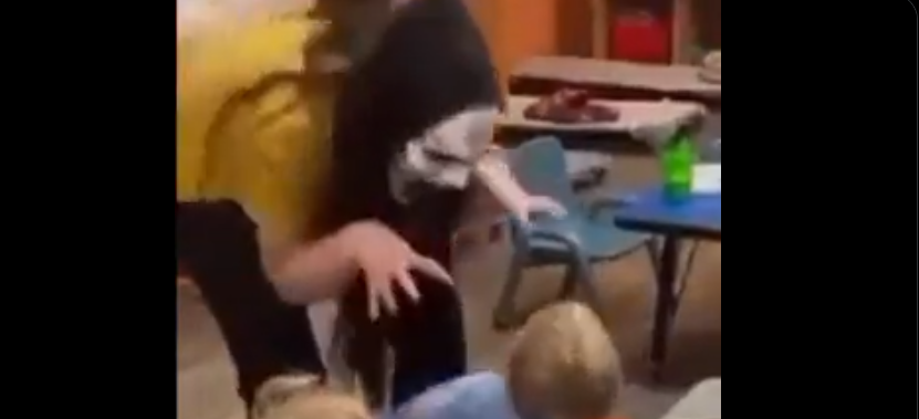 Maestras fueron despedidas luego de asustar niños en una guardería de Estados Unidos