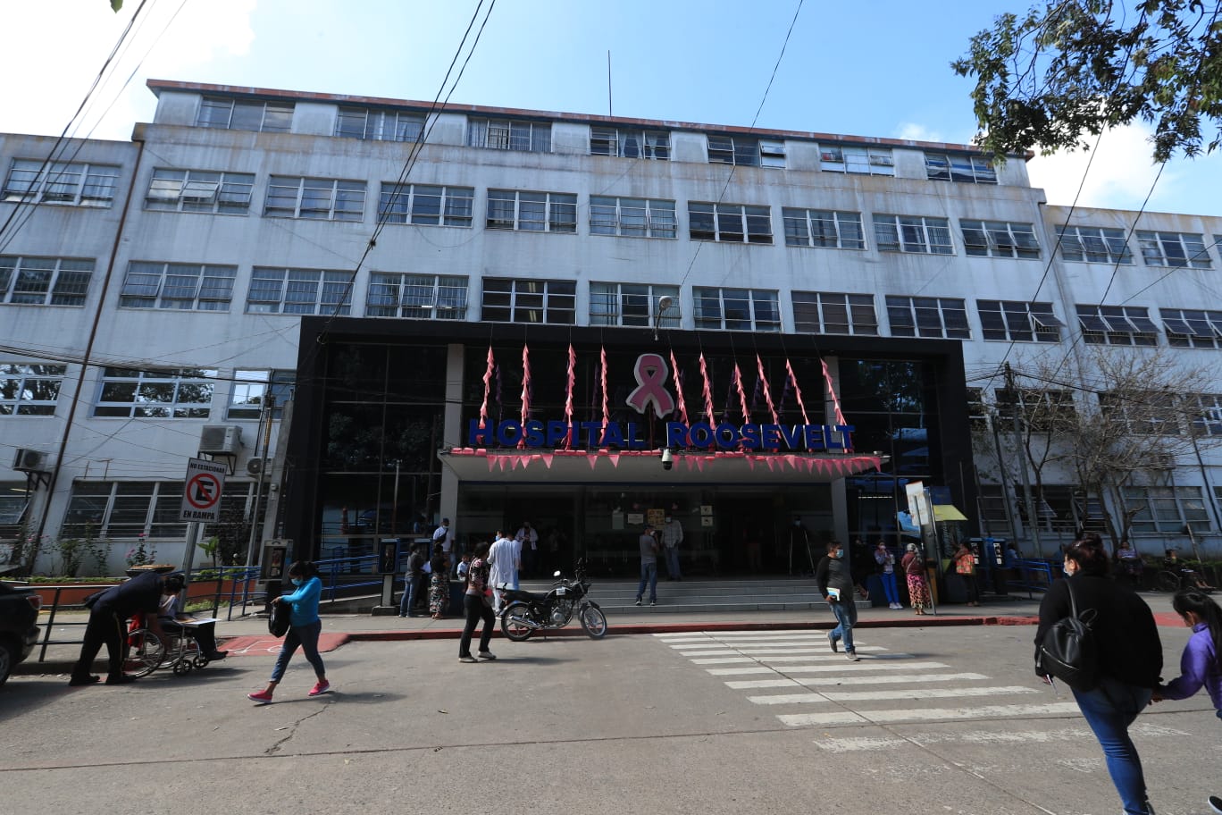 Encuentran muerta a médica en un baño del Hospital Roosevelt y esto dicen las autoridades