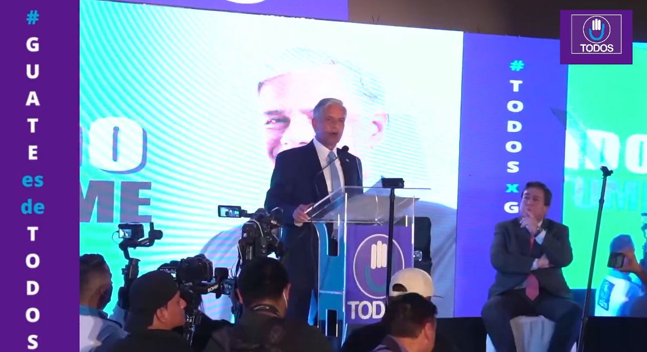 Partidos Todos proclama a su binomio presidencial para las próximas elecciones