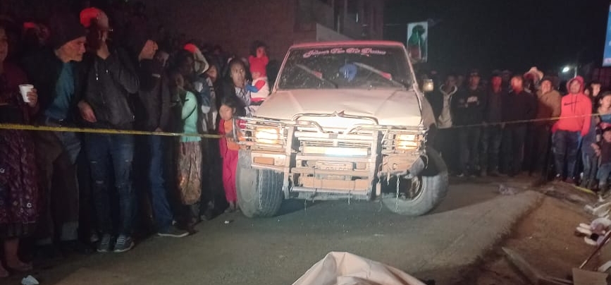 Conductor en supuesto estado de ebriedad provoca mortal accidente al embestir a varias personas que comían en Chimaltenango