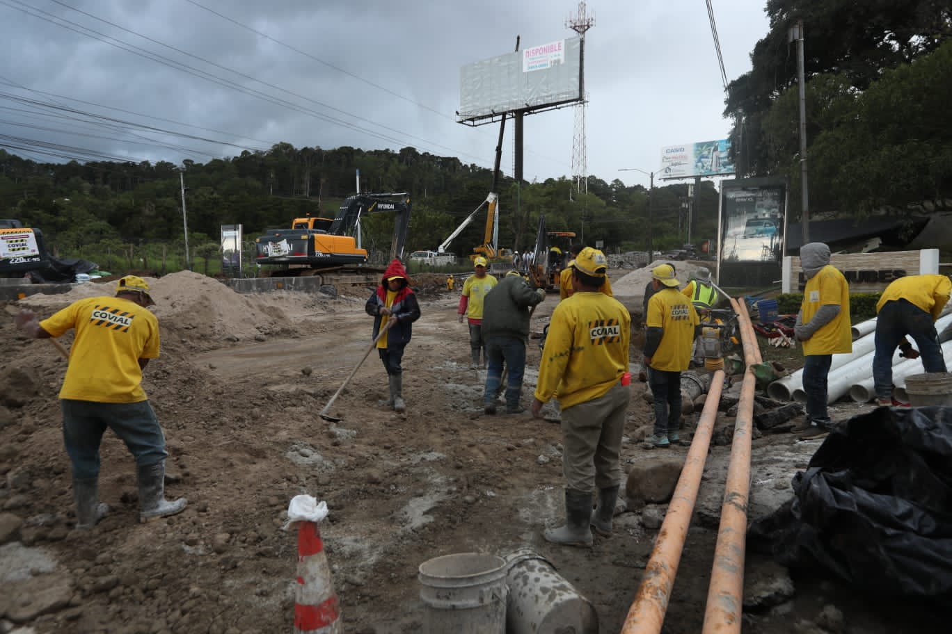 Continúa cierre en Carretera a El Salvador por trabajos