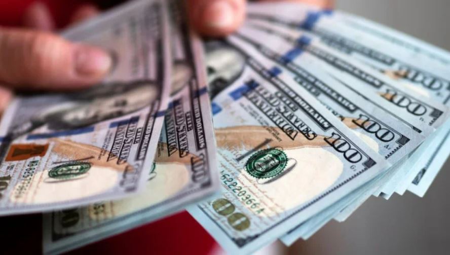 3 claves para entender la histórica fortaleza del dólar y qué consecuencias puede tener para tu país