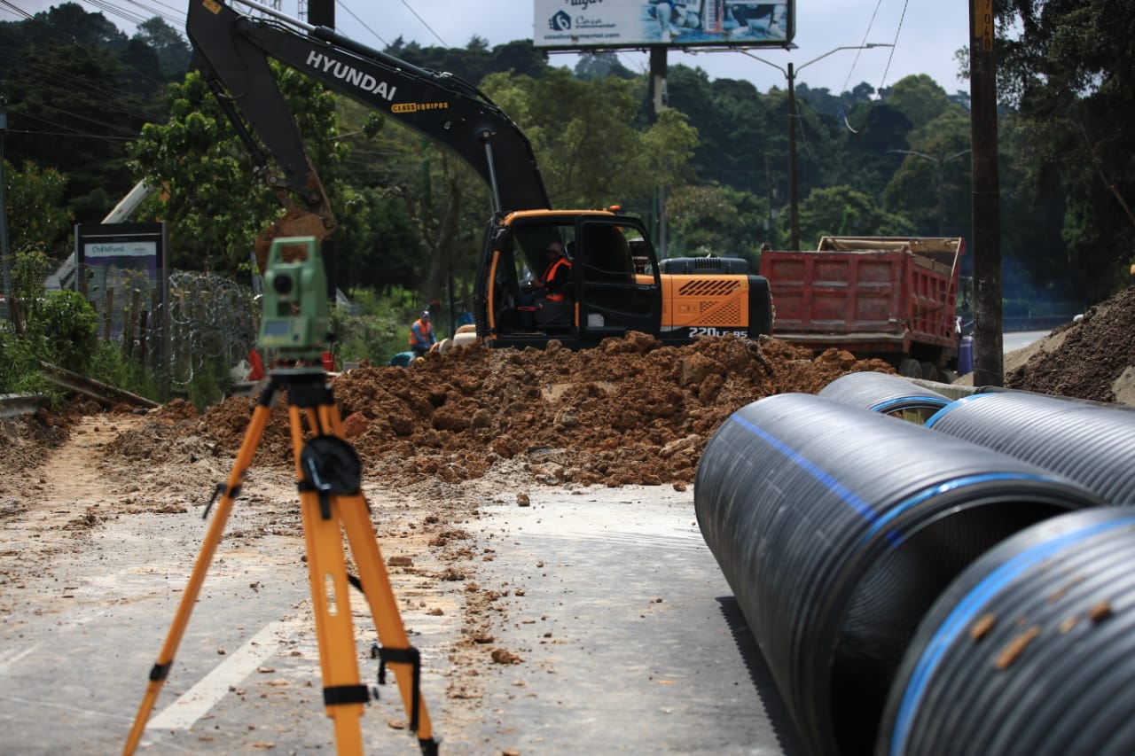 Grietas en carretera a El Salvador: continúan complicaciones viales mientras avanzan trabajos de reparación