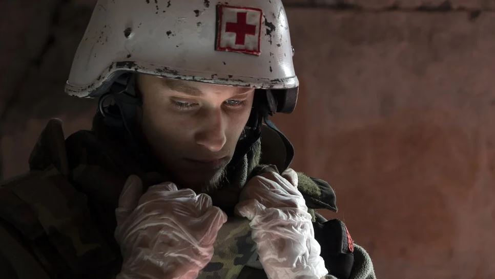 “Yo rescato a los muertos del olvido”: los recolectores de cadáveres en la guerra entre Rusia y Ucrania