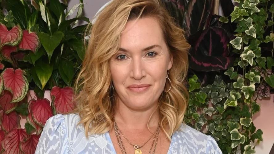 La actriz Kate Winslet dona US$20.000 a una madre para que pueda pagar la factura de la electricidad y mantener a su hija con vida