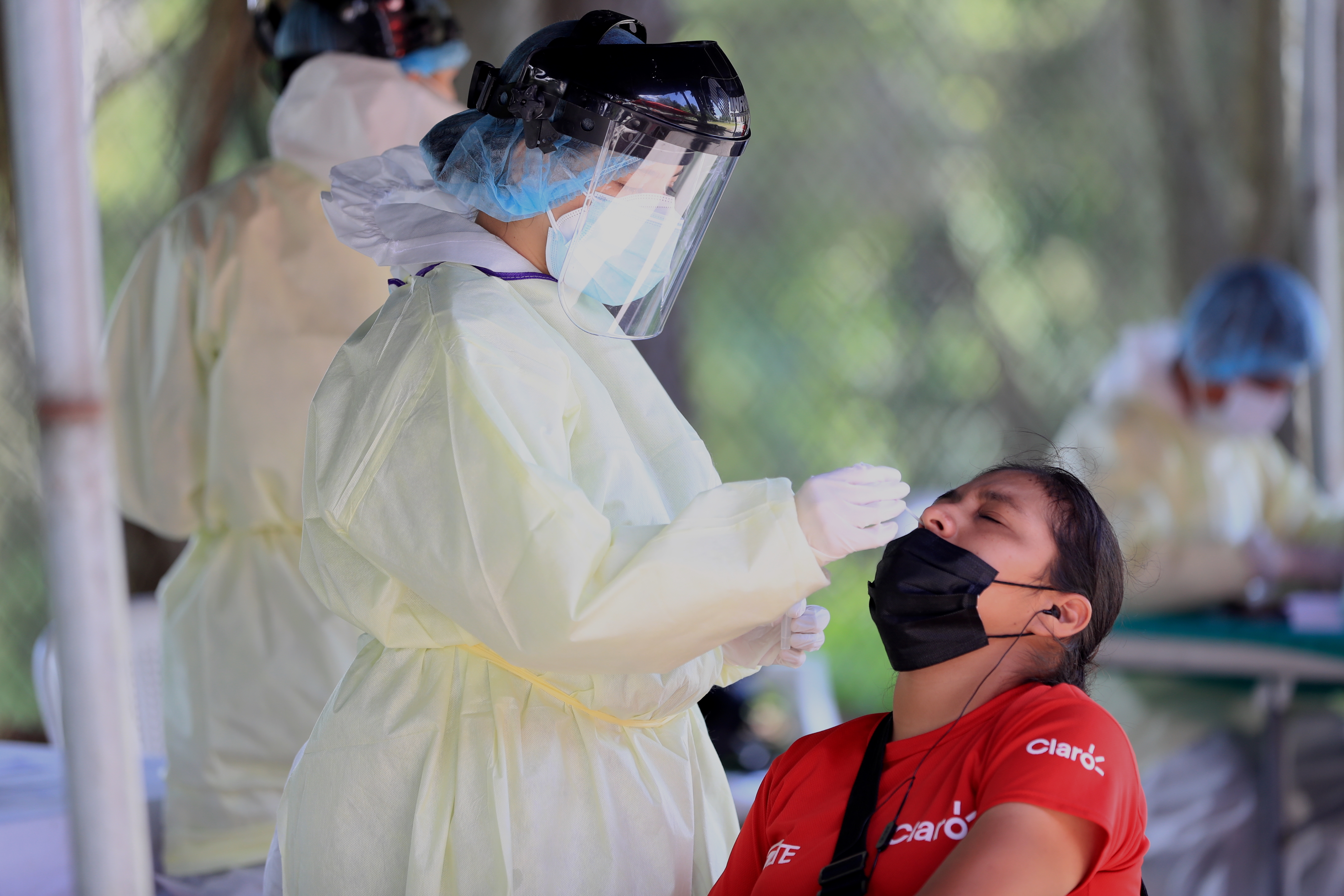 Vacunación en Guatemala: Salud solo cuenta con 13 mil vacunas contra el coronavirus, pero algunas están por vencer