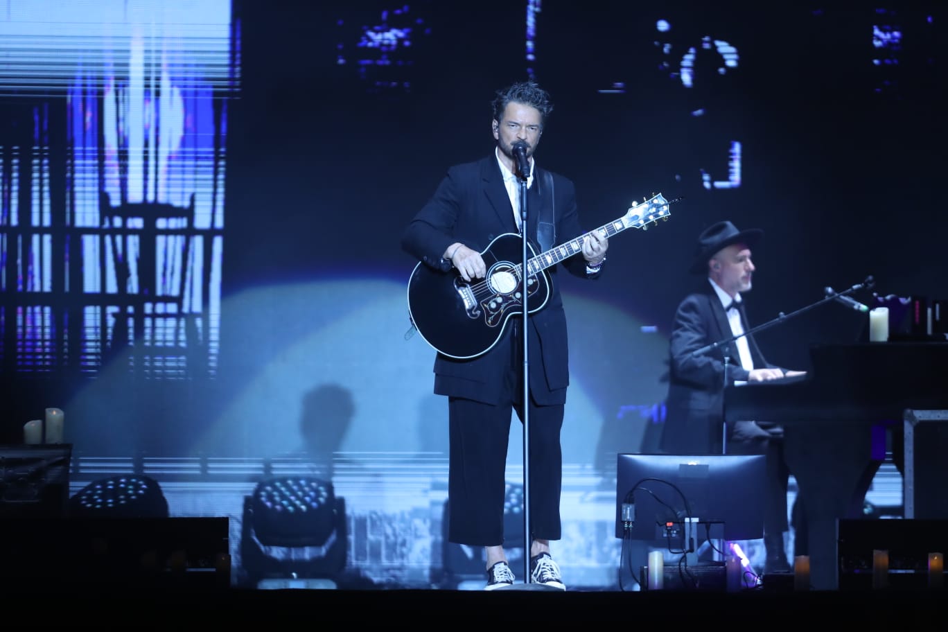 Ricardo Arjona y su primer concierto de la gira Blanco y Negro en el país: “Siempre el camino me lleva a Guatemala”