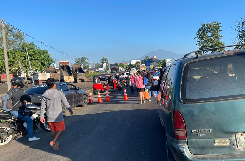 Se cumplen cinco días de bloqueos en Guatemala por parte de transportistas que protestan por alza en el precio de los combustibles