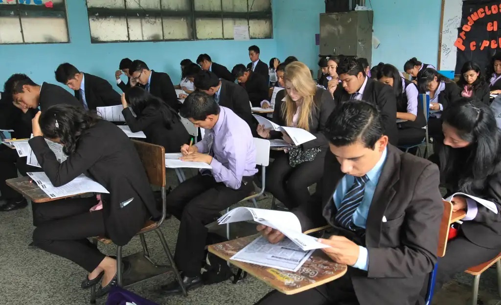 Mineduc define temas y procedimientos para el seminario 2024 en establecimientos públicos y privados
