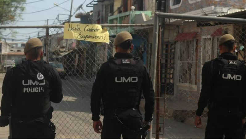 “Aunque pegue o mate, marido es”: el testimonio de la pareja de un pandillero y traficante de drogas de Guayaquil