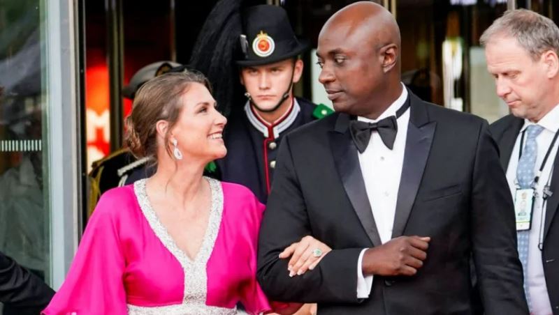 La princesa noruega Marta Luisa renuncia a sus funciones reales para centrarse en la medicina alternativa con su prometido chamán