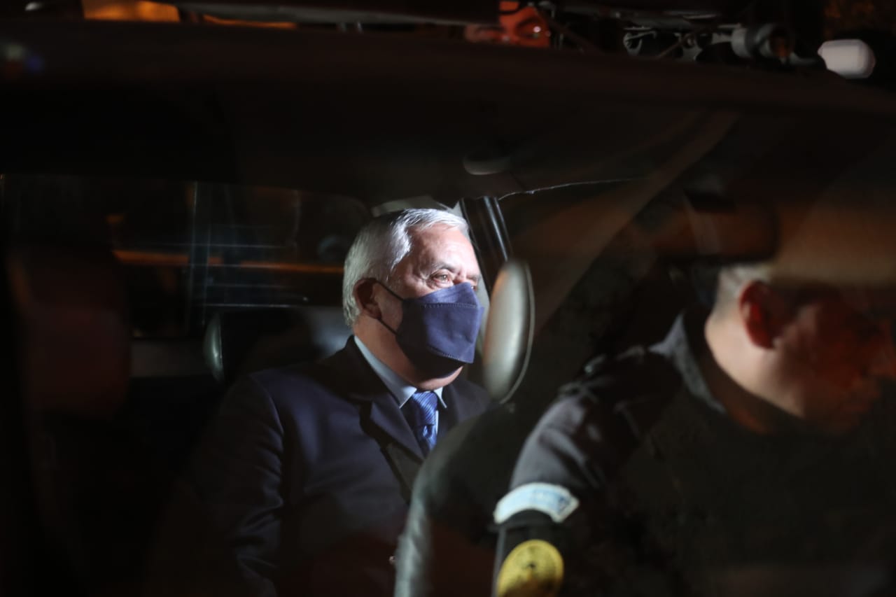 Condenan a 16 años de cárcel a Otto Pérez Molina y Roxana Baldetti y les imponen multa de Q8 millones en caso La Línea